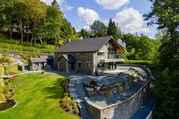 Visualisation of the completed lakeside dwelling